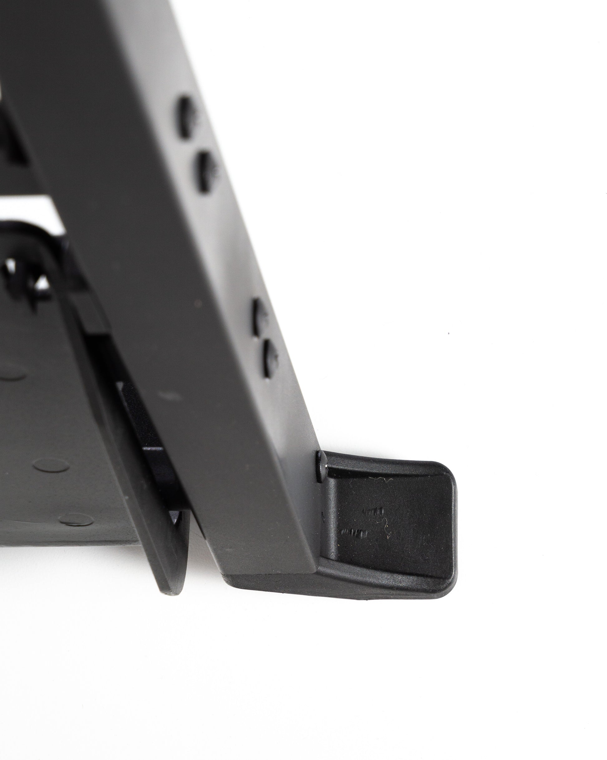 SU Folding Ladder Cart – close-up of foot